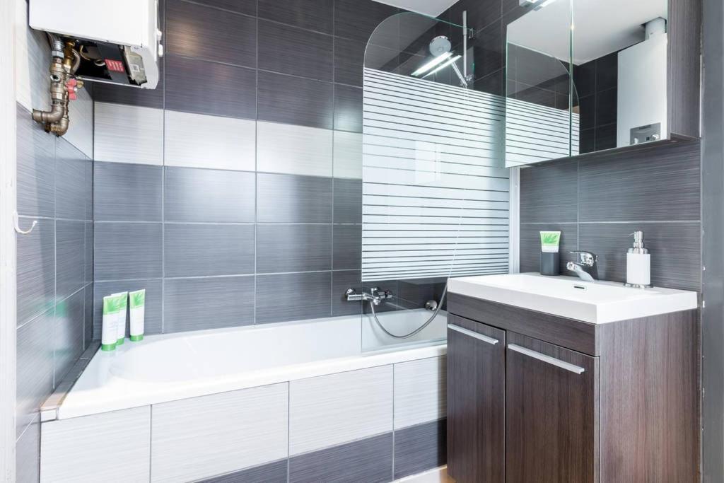 Charmant Appartement Met Zicht Damse Vaart @Brugge Eksteriør bilde